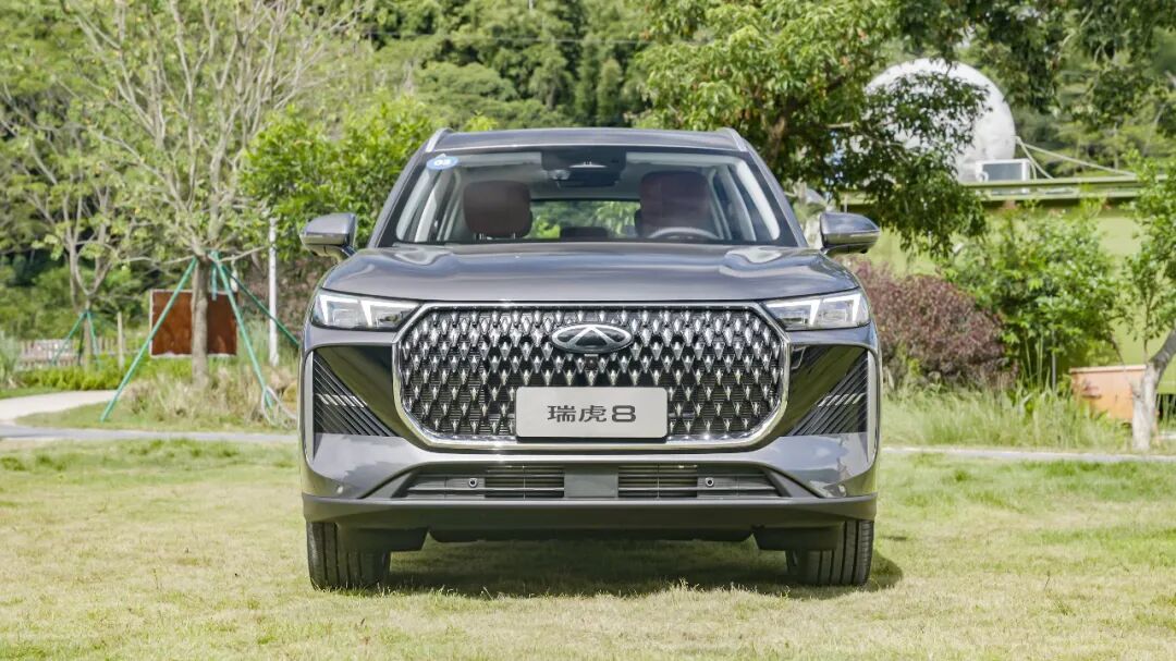 200马力SUV,不到10万就能买!内饰还很高级