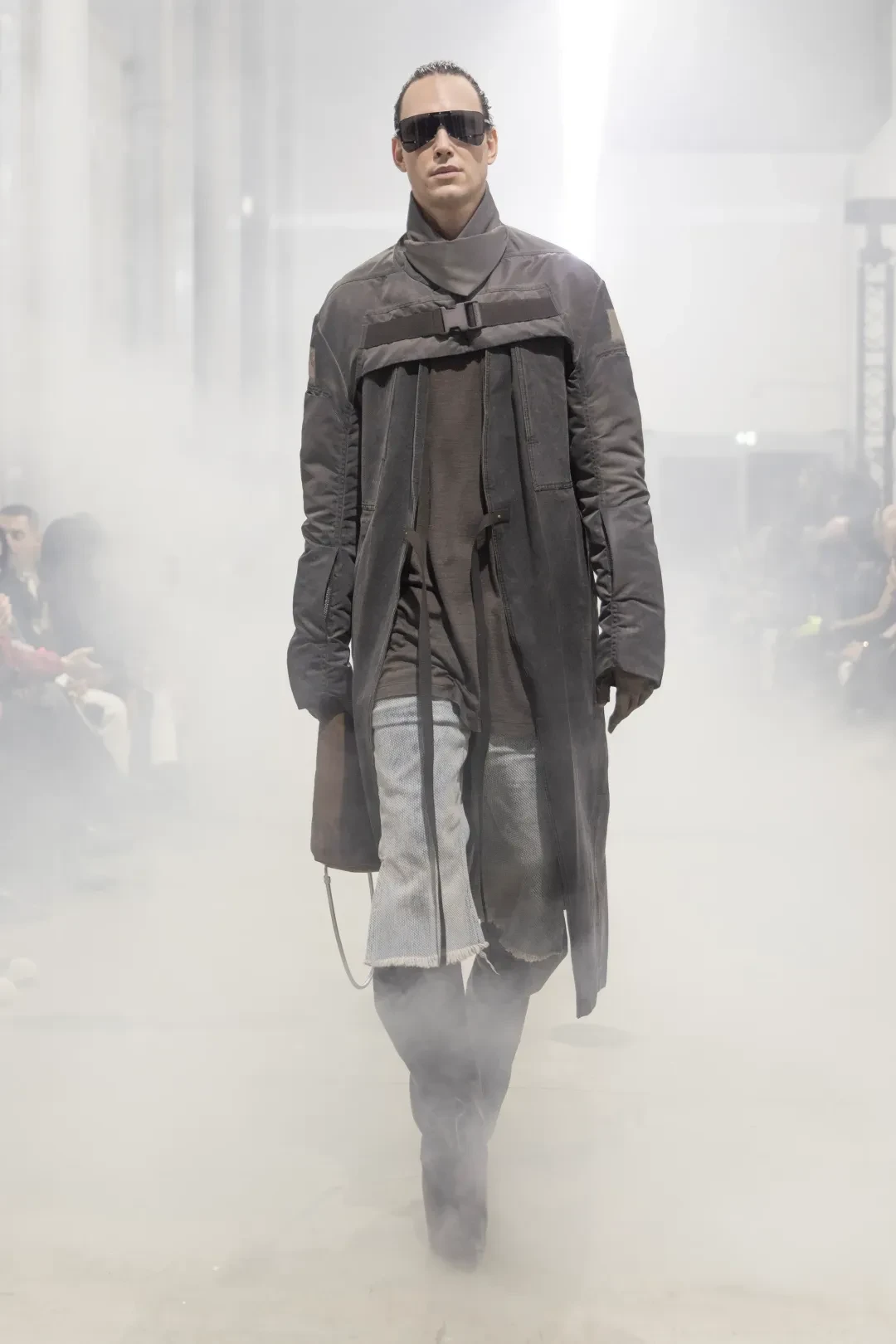 这季 Rick Owens 为何用「老亚比」带出 5 件终极夹克?