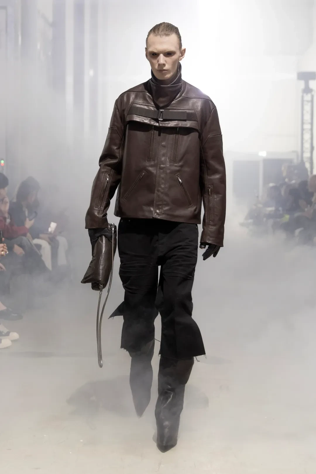 这季 Rick Owens 为何用「老亚比」带出 5 件终极夹克?