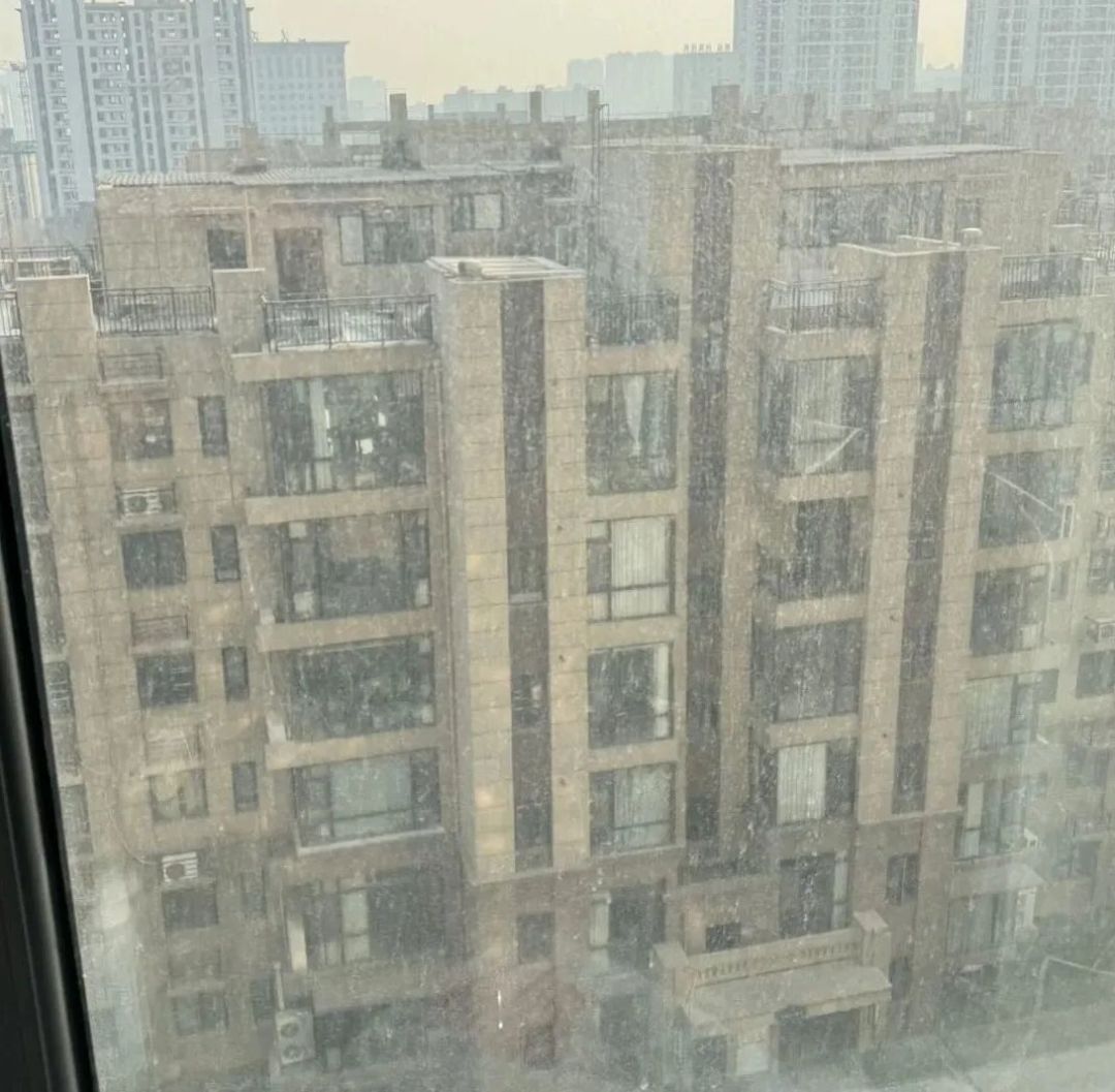 擦窗机器人是智商税?我花50元租了一天,结果…
