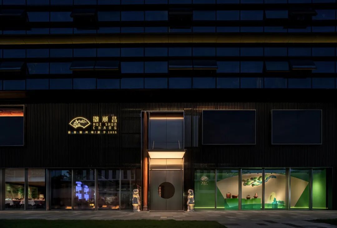商业决定餐厅的生存底线，文化赋予餐厅的价值高度
