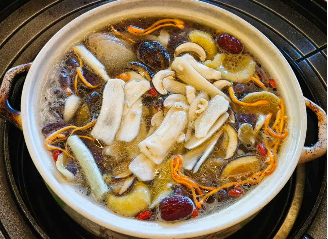 漫步昆明老街，感受汪曾祺笔下慢节奏的生活