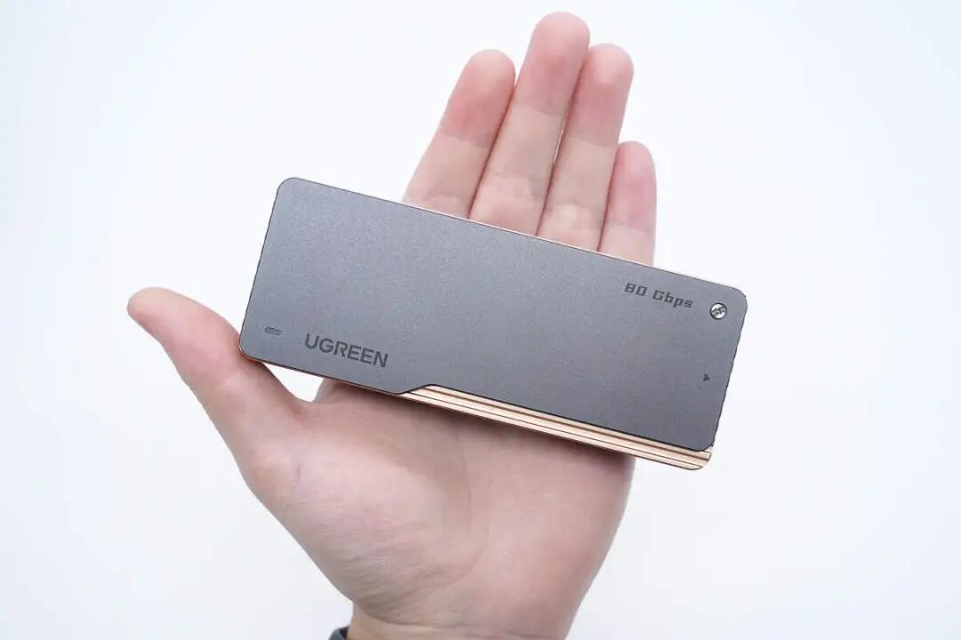 Teardown of UGREEN Thunderbolt 5 80Gbps M.2 NVMe SSD Enclosure