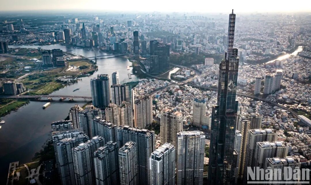 西贡旧梦 · 胡志明市的光影与记忆