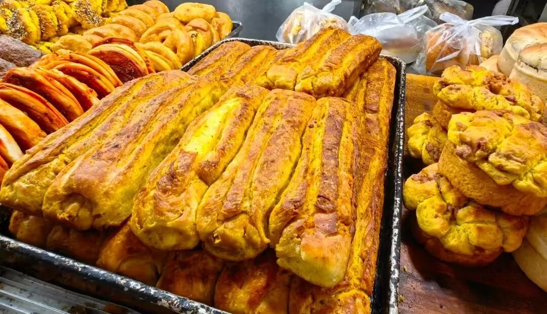 兰州碳水天堂美食推荐！喝放哈吃羊肉炫辣子饼