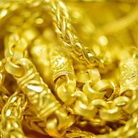 2026年1月31日国际金价单日暴跌9.25%，多家黄金品牌紧急出台退货手续费政策