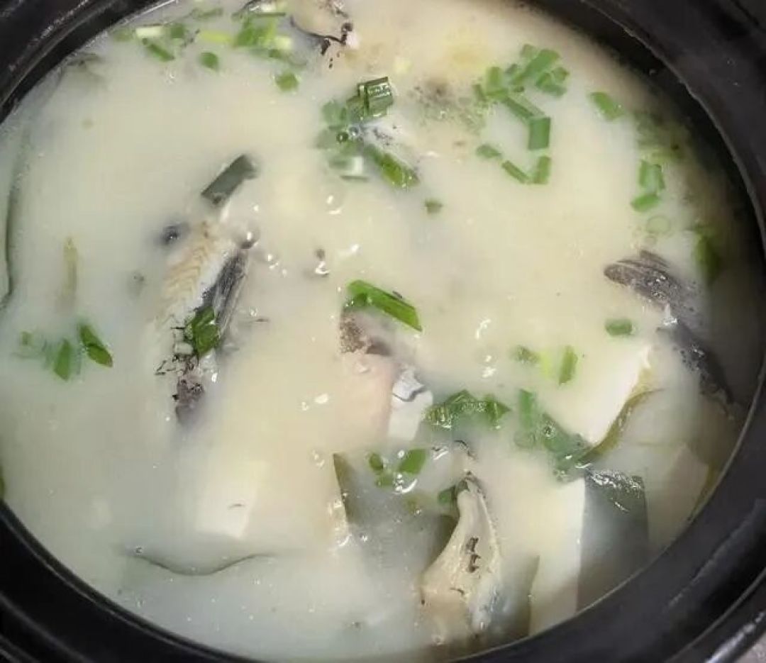 鱼腥味的“克星”，炖鱼汤就放这些香料，每斤只放1克，肉嫩鲜香