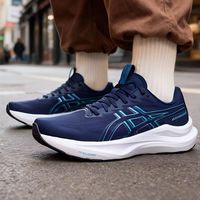 答应我：中年男人运动鞋别穿Nike、阿迪，换成4个中产品牌更高级