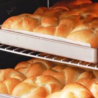 经典配方来袭:奶香蜂蜜老面包!在家也能轻松学~