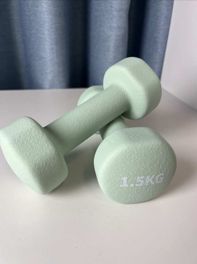 居家健身，从Keep1.5KG哑铃开始～