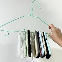 家里的“旧手机壳”不要扔,换个方式用,立马变成实用小工具