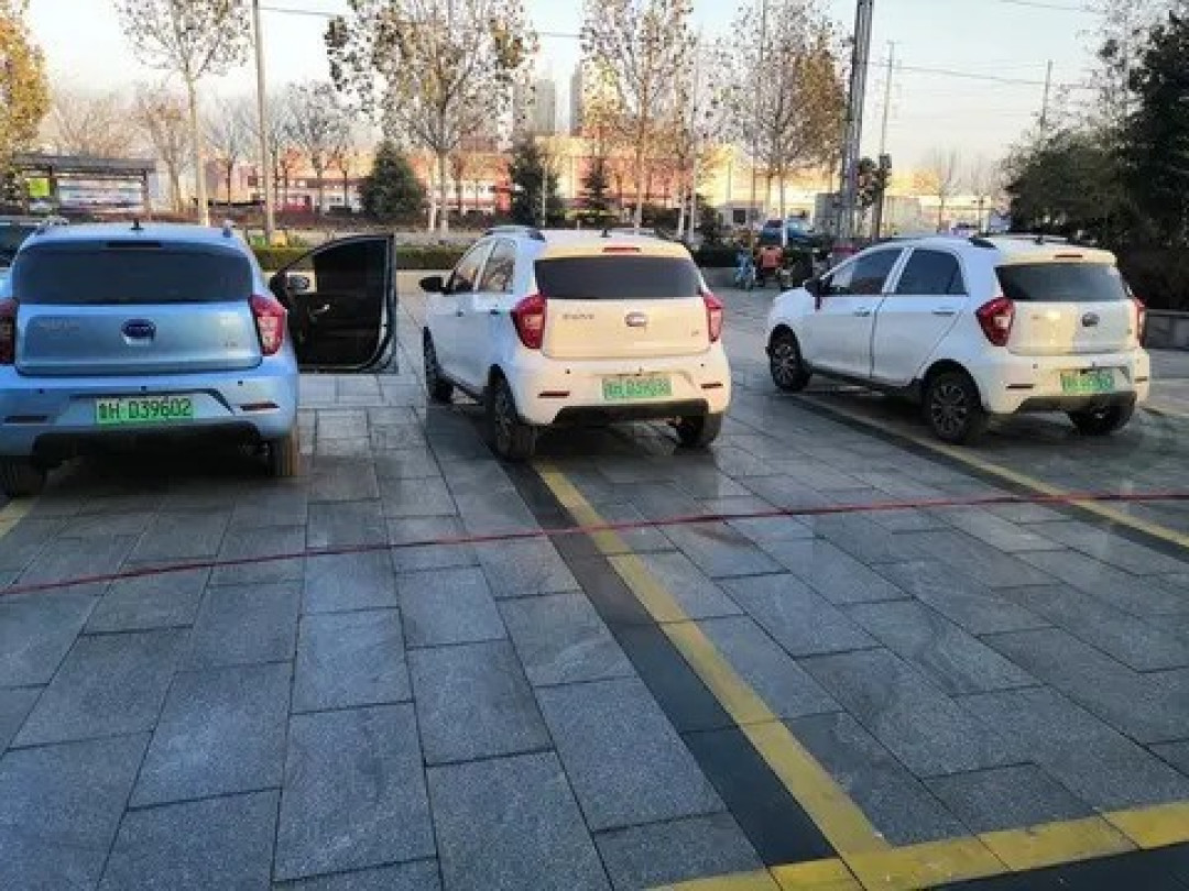 纯电动车年省近万元:一年真实用车成本深度对比分析