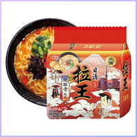 国产泡面真能打？汤底浓淡、面体筋道、调味真实感，这三维度一比就清楚