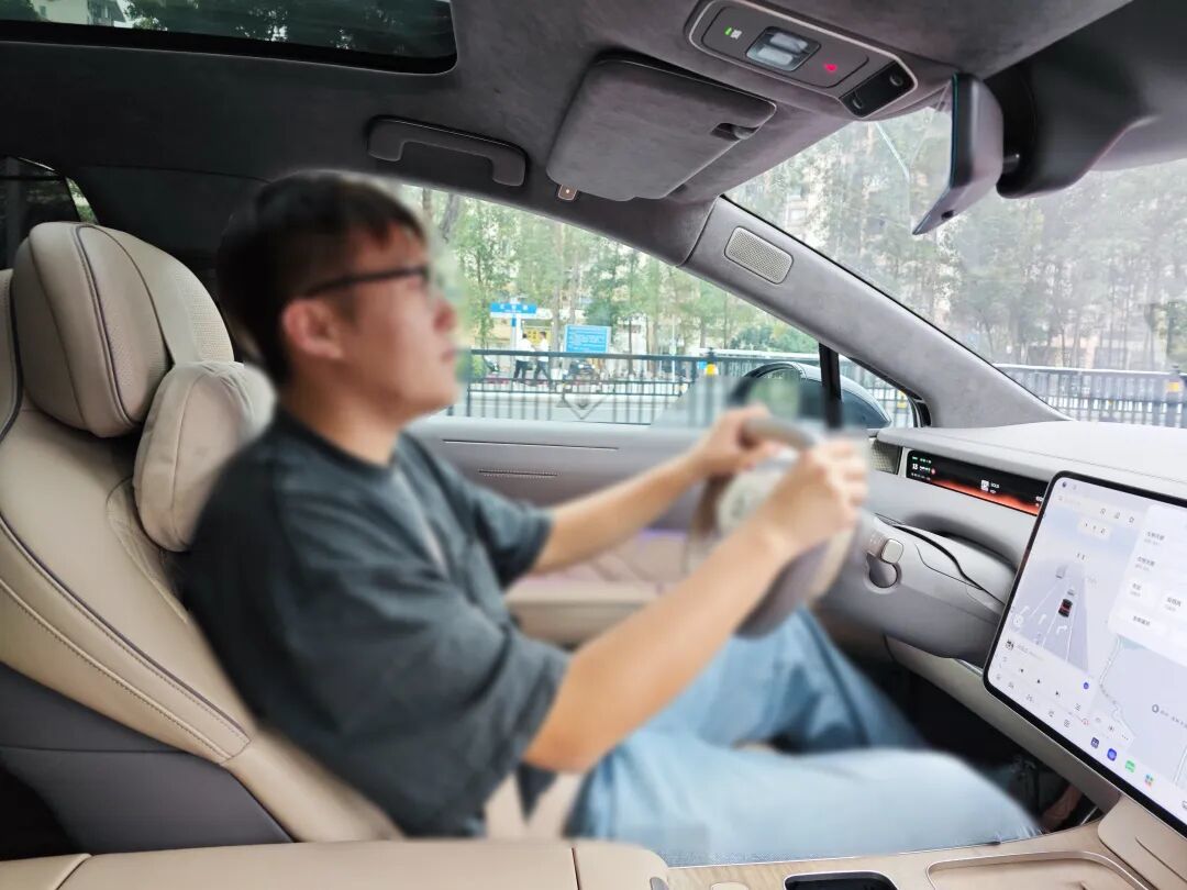 放弃BBA选蔚来ET9！车主戳穿现实：「车标溢价」彻底玩完了