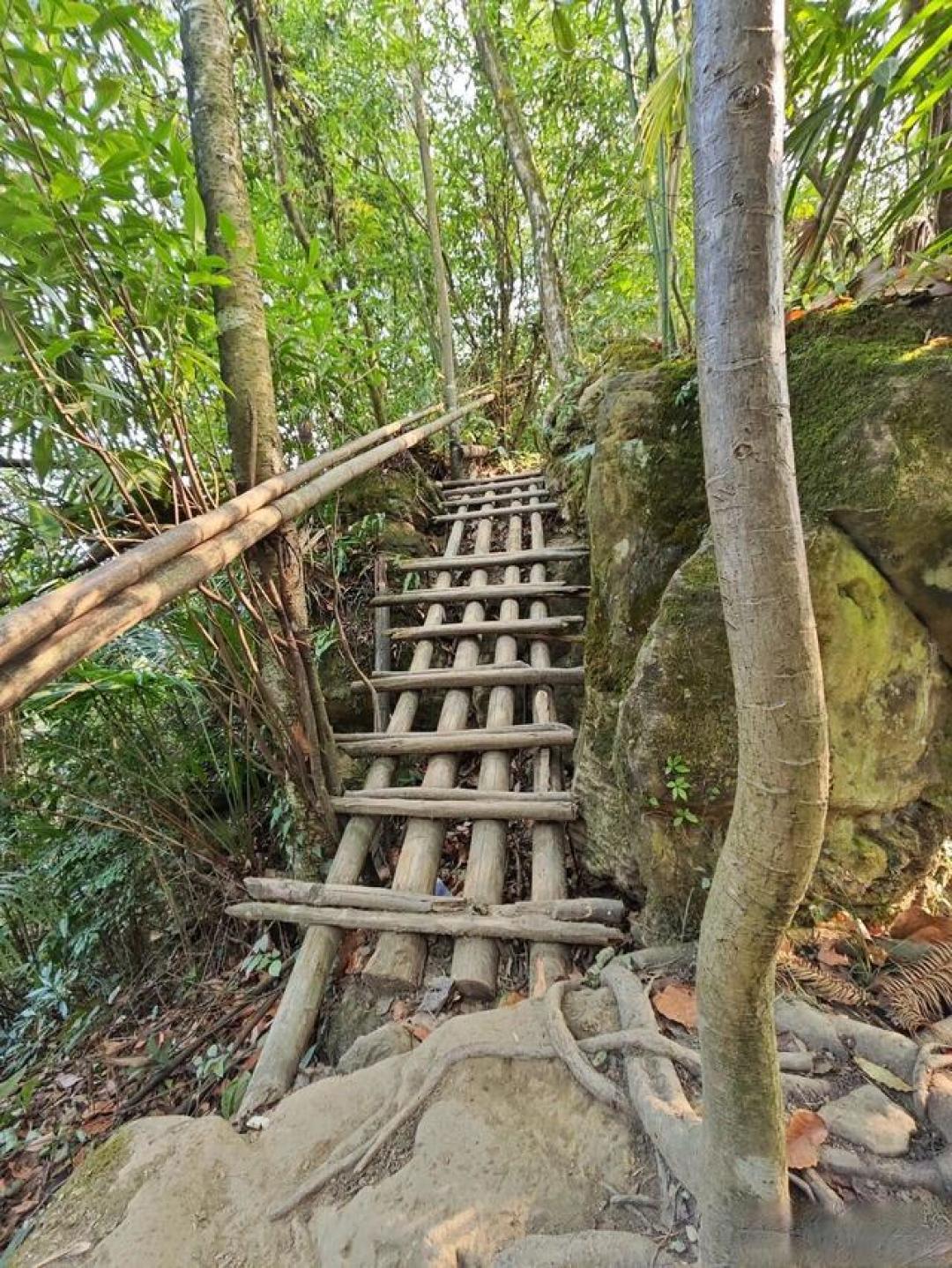 彭州狮子山大环线徒步全攻略:这条11.5km的硬核路线太上头!