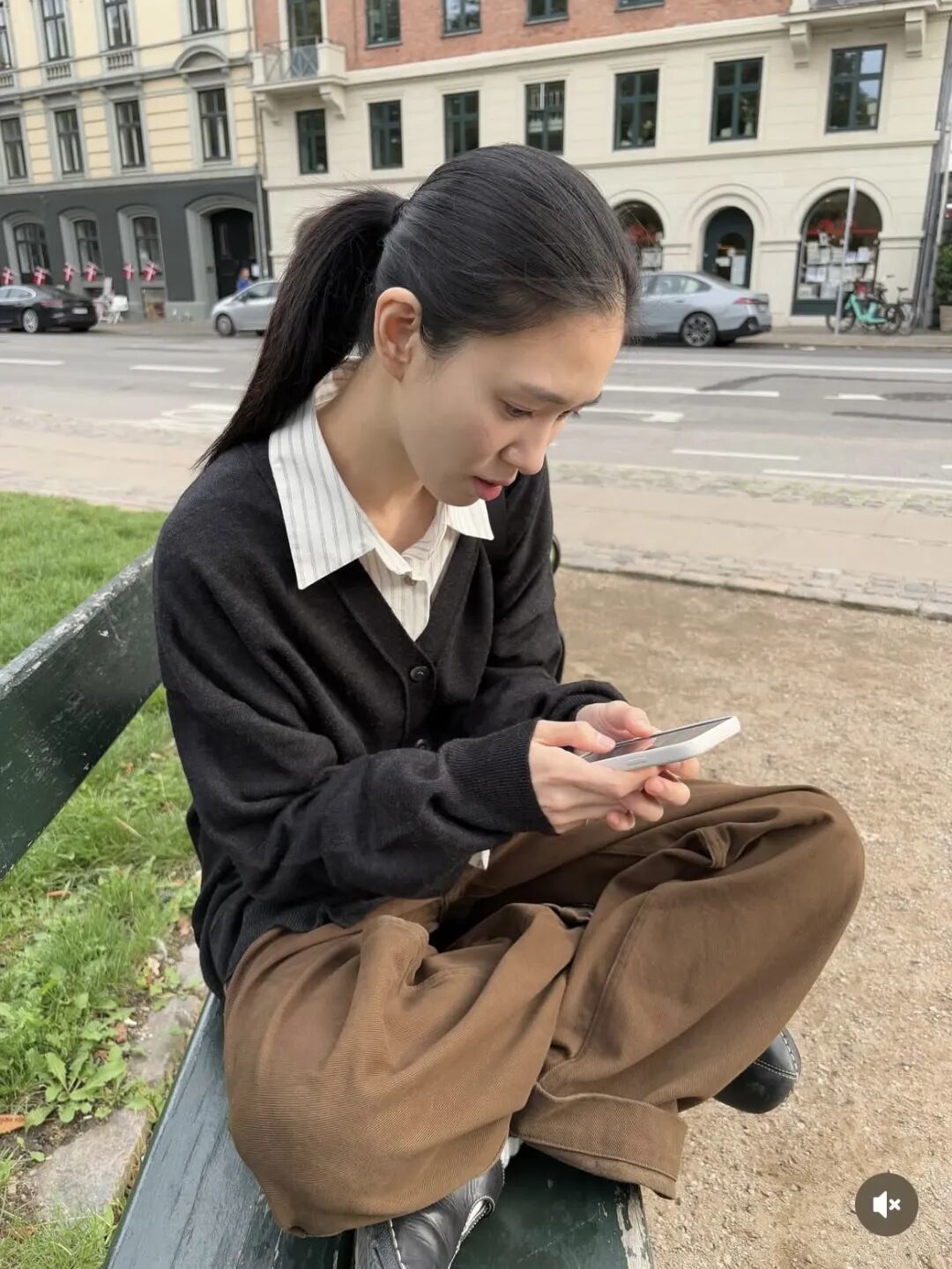 清冷松弛感教科书 | 跟着她学穿成氛围感氧气美女