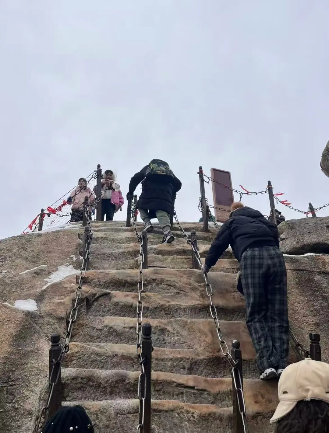 5小时走完西、南、东峰,带娃登顶华山“攻略”