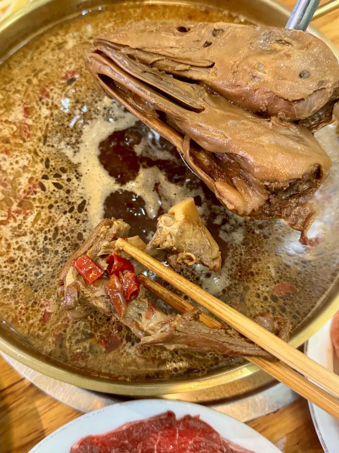 味道研究所 | 遂昌‘’老卤”私藏:三十多年街角飘香卤汤、爆辣猪脚、卤味小火锅,碳水党的最爱来了~