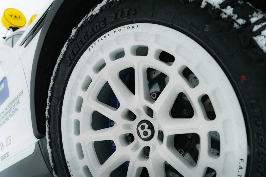 宾利推出全新添越X概念车,未来会有一款量产越野版添越?