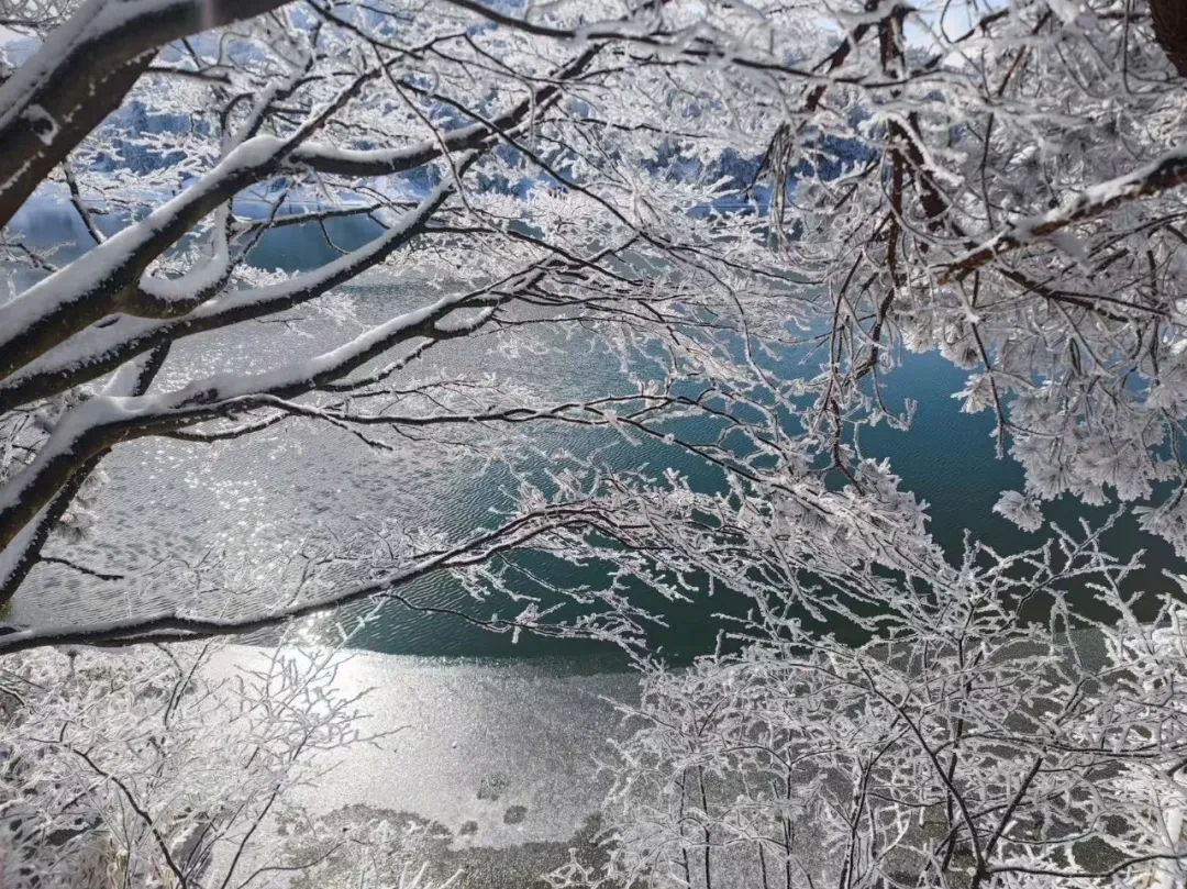 上海出发2小时 杭州周边的童话雪境徒步路线指南