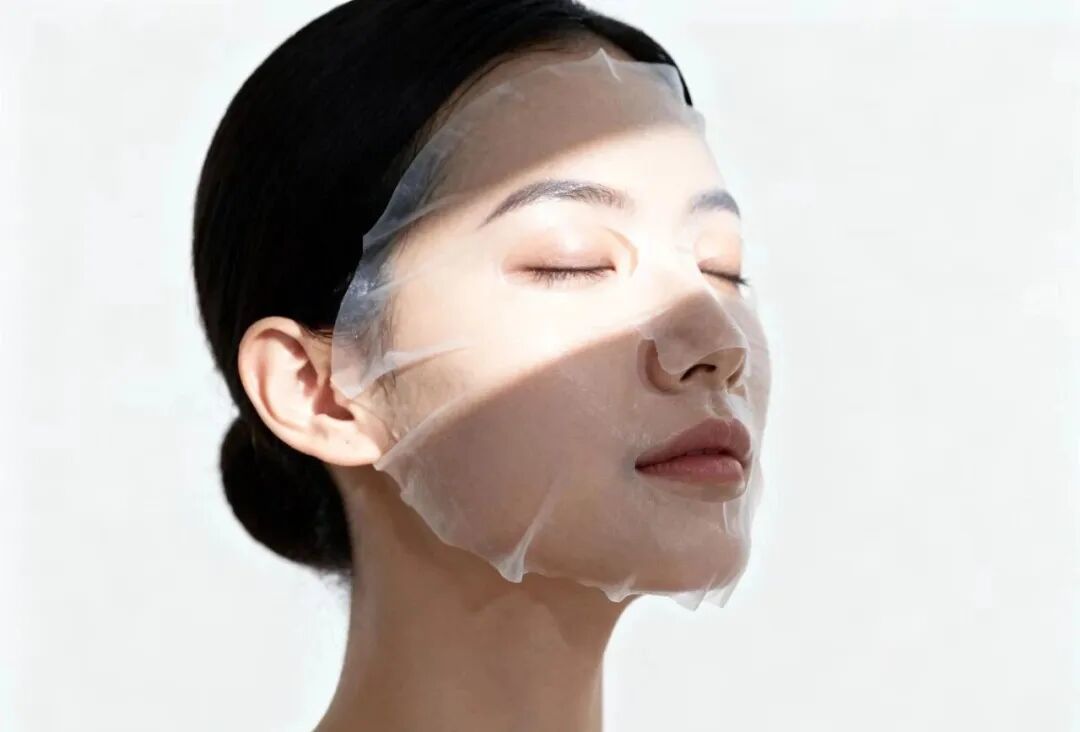脸上起皮卡粉是因为面霜没用对吗?