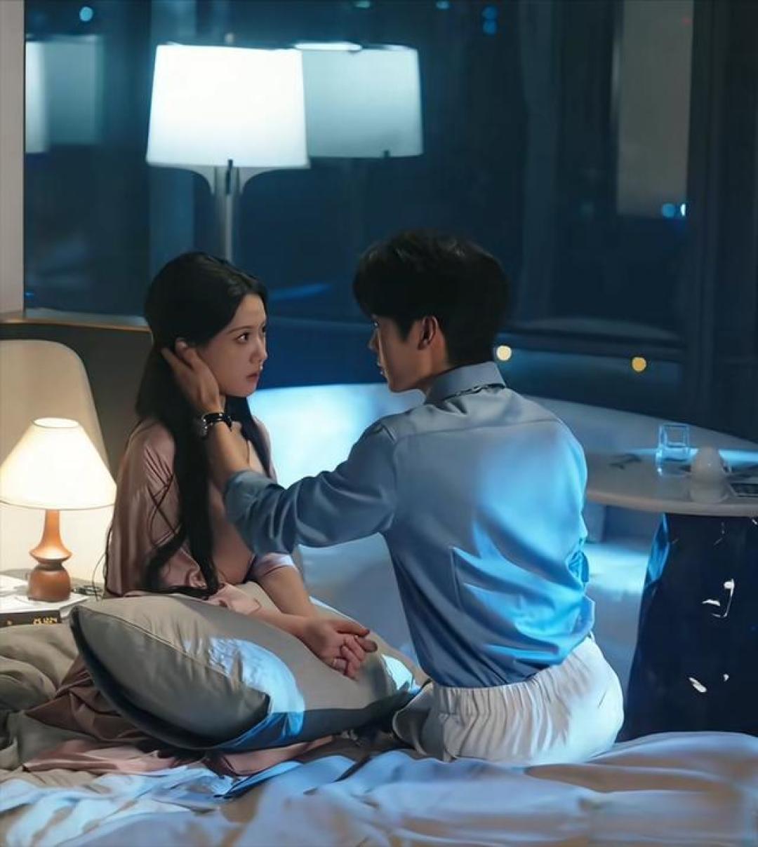 卡戎、林秋奈版《婚夜，燃尽》：成年人的爱情拉扯看哭了多少人？