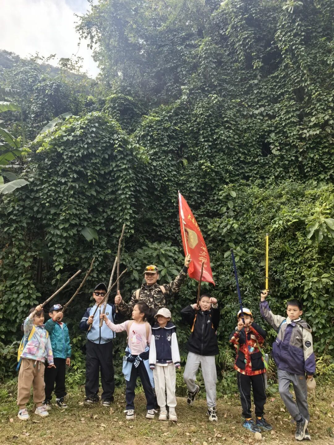 每周一山 | 经常爬山的孩子真的不一样,这周我们走进的是南宁白凿山!