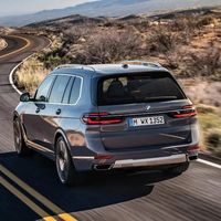 宝马新一代 X7 加大加长！但想硬刚迈巴赫，还得靠传说中的「X9」