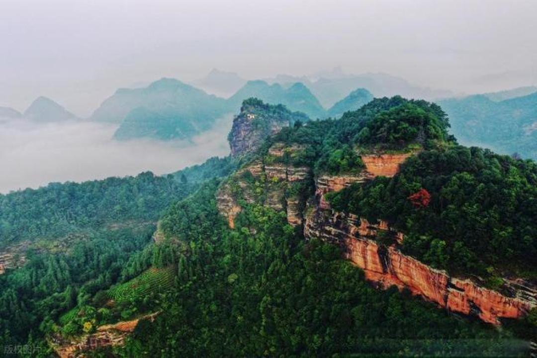 齐云山 2 天 1 夜攻略:赏云海看非遗,徒步路线全落地