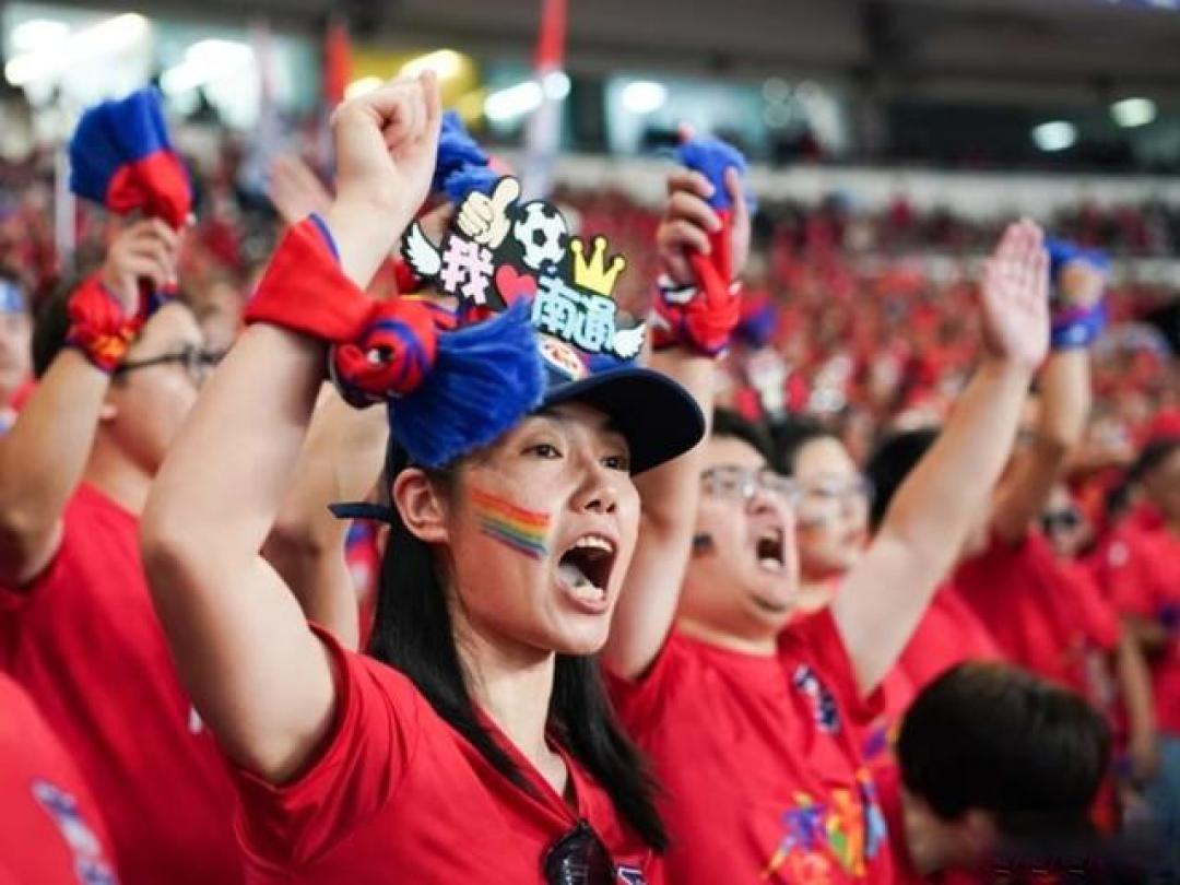 阿迪达斯疯了?给苏超开豪门级绿灯,13件球衣藏着江苏文旅密码