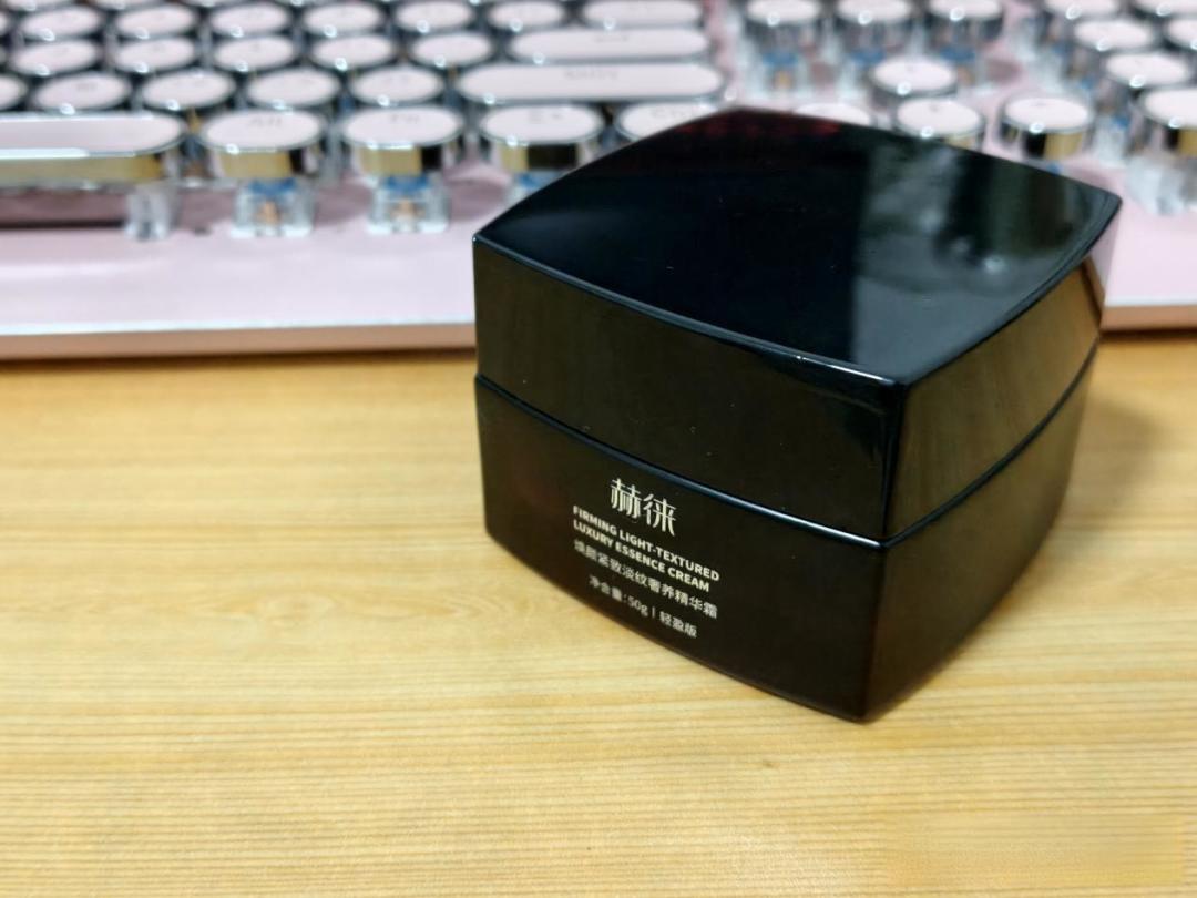 哪款护肤品抗老紧致效果好?淡纹抗老护肤品推荐:7款抗老护肤品