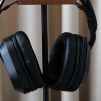 告别笨重！乌龟海岸刺客500：轻量化耳机，带你飞，带你赢！