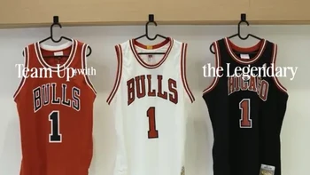 给落场版球衣造了个房间是什么水平？🤯 
Mitchell & Ness 《与传奇为伍》第一集正式上线📹
我们首次邀请到国内落场版球衣收藏天花板——
华野老师 @ye_wa 
打开他珍藏的德里克·罗斯落场版球衣宝库 
#mitchellness #mitchellandness #德里克罗斯 #罗斯退役 #与传奇为伍