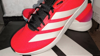 adidas DURAMO SL2：轻盈透气跑鞋