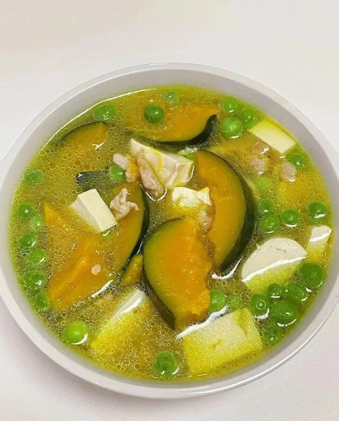 冬天女人要想皮肤水润,常吃4种补水菜,营养滋润,价格还实惠