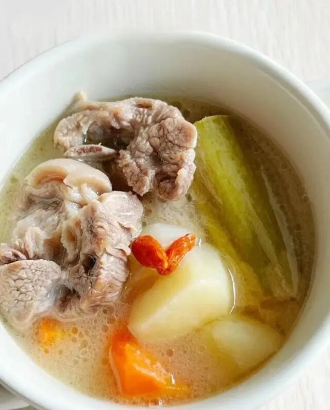 冬季多吃这8种食物,滋阴润燥强免疫,越吃越健康,安稳度秋冬