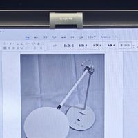 你是否疑惑，既然显示器屏幕有光，为什么还要另外再加一个挂灯？