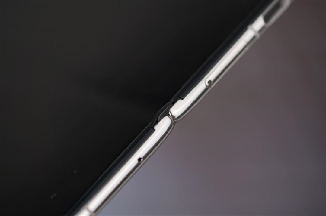 双折叠巅峰之作!华为Mate X7典藏版图赏
