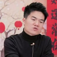 董宇辉卖春联被骂上热搜！网友怒斥：这种钱你也赚