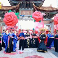 非遗过大年｜百套阿昌非遗服饰惊艳省城昆明，三大支系华服尽显民族风华