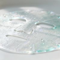 别被“深层补水”忽悠了！四款玻尿酸面膜实测：干皮选对才不反干，敏感肌认准这3个成分