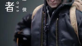 Venus Toys 新蝙蝠侠【流浪者】1/12 玩具开箱 本期视频给大家开箱的是由Venus Toys推出的《新蝙蝠侠》布鲁斯·韦恩【流浪者造型】1/12可动玩具豪华版！超高的还原度，拿在手里的感觉真的棒！
#青年创作者成长计划  #新蝙蝠侠 #罗伯特帕丁森 #布鲁斯韦恩 #玩具开箱