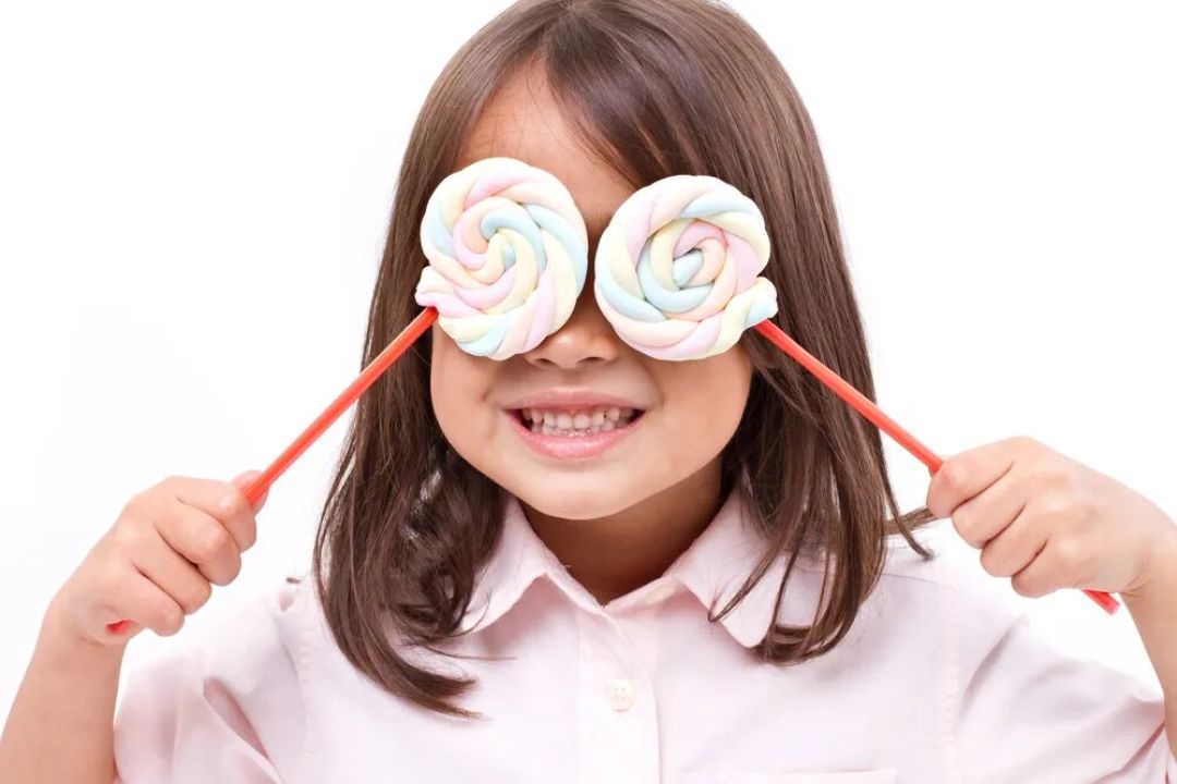 孩子都爱吃的这种食物,竟会悄悄「毁眼睛」?真相……