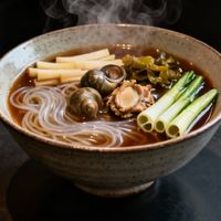 55元一碗螺蛳粉值不值？现煮无添加 vs 高端速食，这三类人吃出真香，三类人慎入