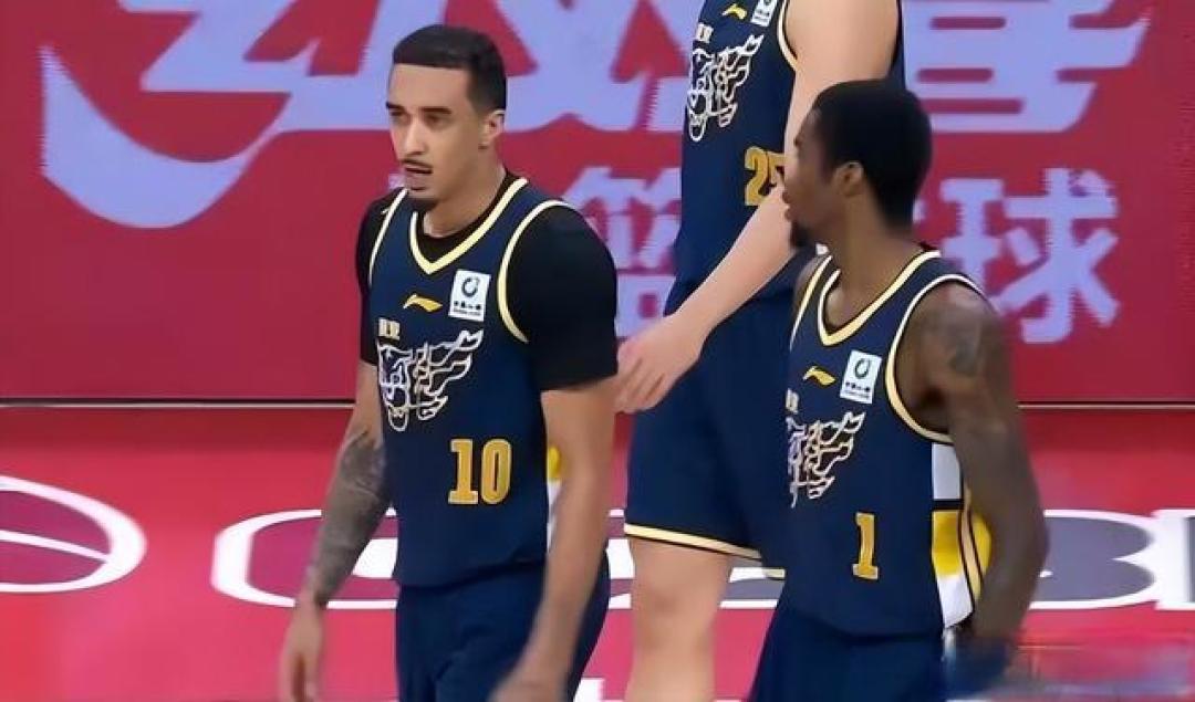 广东队二连败,双小外48+18发挥出色,萨林杰离队倒计时