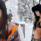 Lisa雪地演绎冰火时尚，克罗心三方联名羽绒服内搭比基尼