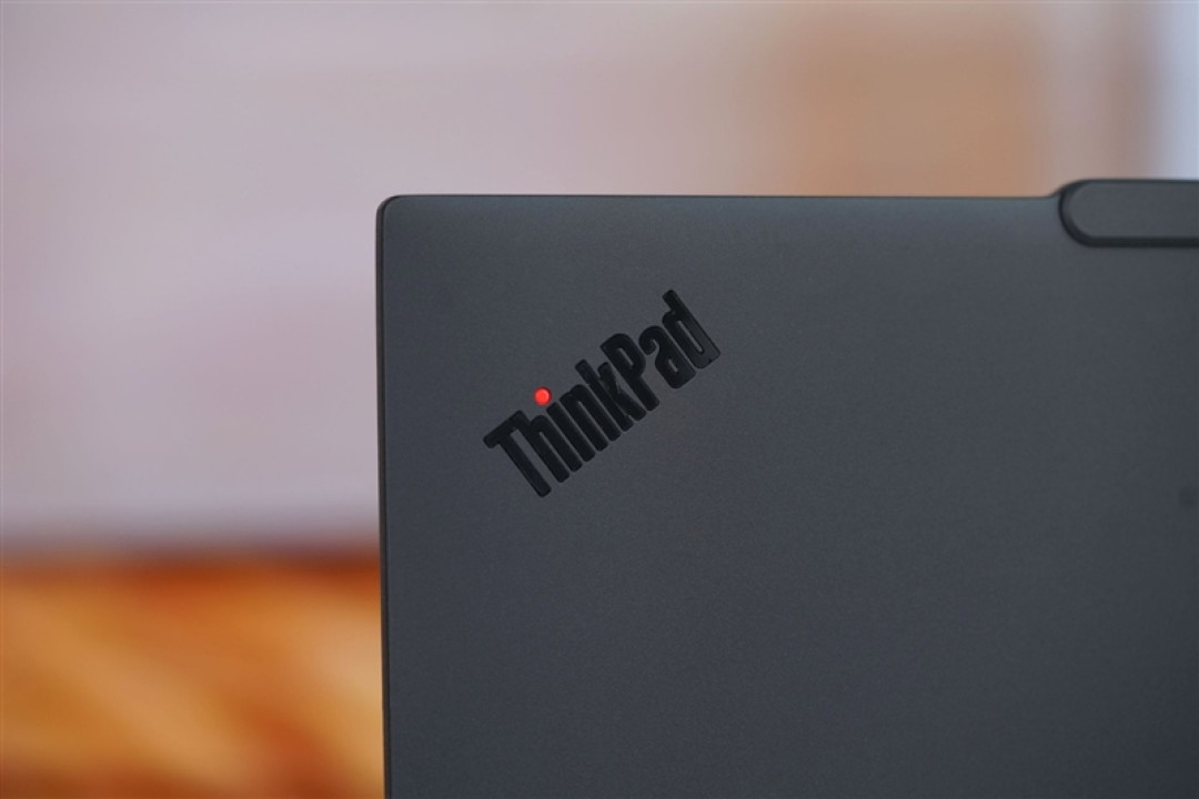 AI加持下的精英商务本 联想ThinkPad T14 Gen6笔记本评测:28W锐龙能效喜人 内建NPU更灵活