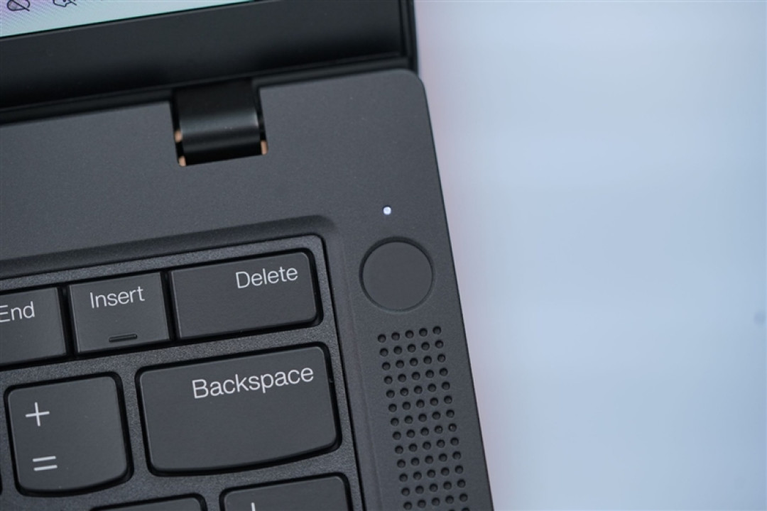 AI加持下的精英商务本 联想ThinkPad T14 Gen6笔记本评测:28W锐龙能效喜人 内建NPU更灵活