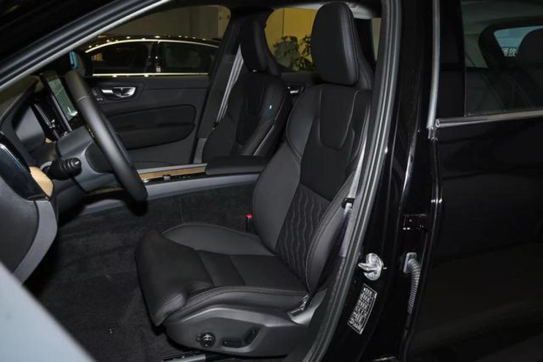 解构沃尔沃XC60安全密码：从钢筋铁骨到智能守护的全维度硬核实力