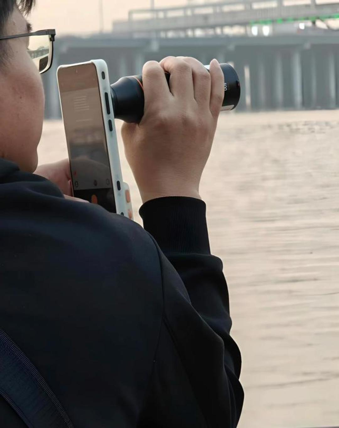 OPPO Find X9 Ultra真机曝光：2亿双焦段+10倍真光变，增距镜也来了